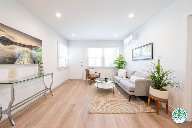 Interior Photo - 2236-2240 Penmar Avenue