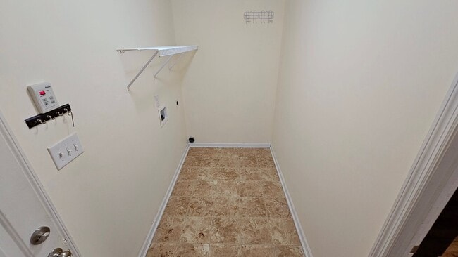 Building Photo - 3 BR 2 BA Liberty Hills