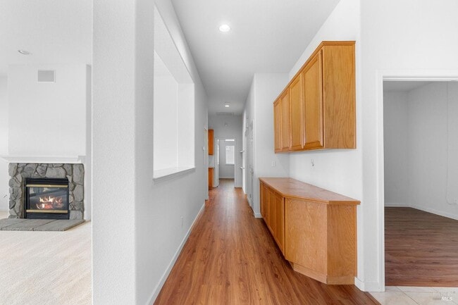 Building Photo - 139 Cedar Ridge Dr