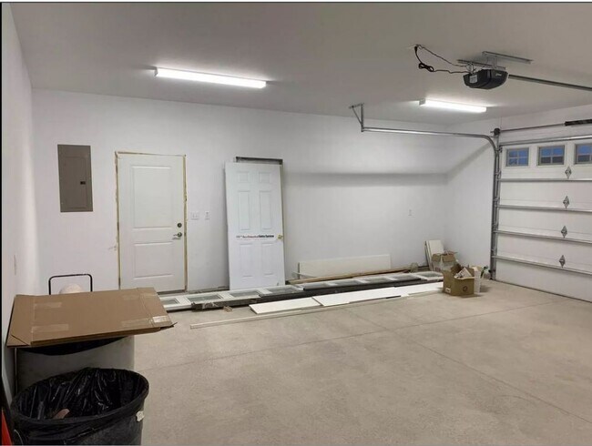 Building Photo - 3031 Hazelnut Ln, Rapid City, SD 57703