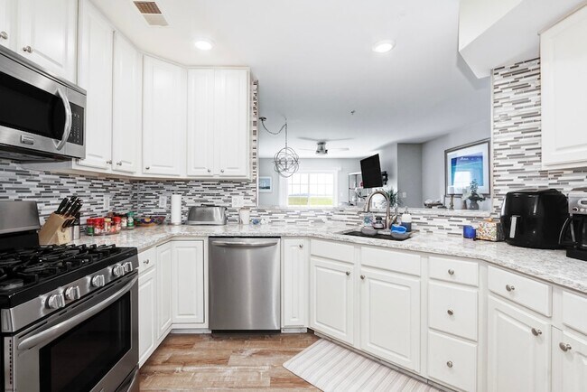 Building Photo - 72 Windjammer Dr