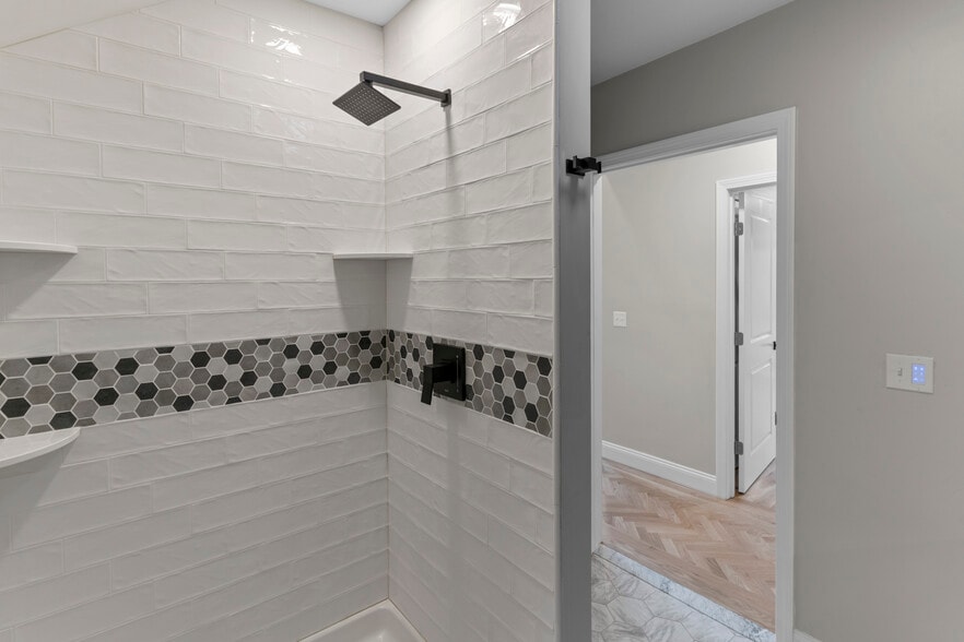 Building Photo - 376 Arnolds Neck Dr