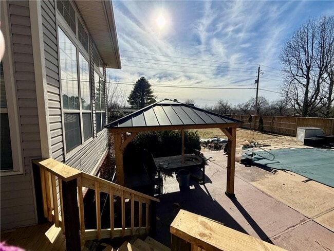 Building Photo - 101 Fox Glove Ln