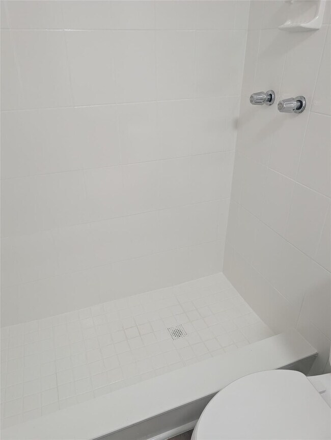 Building Photo - 5820 NW 17th Pl