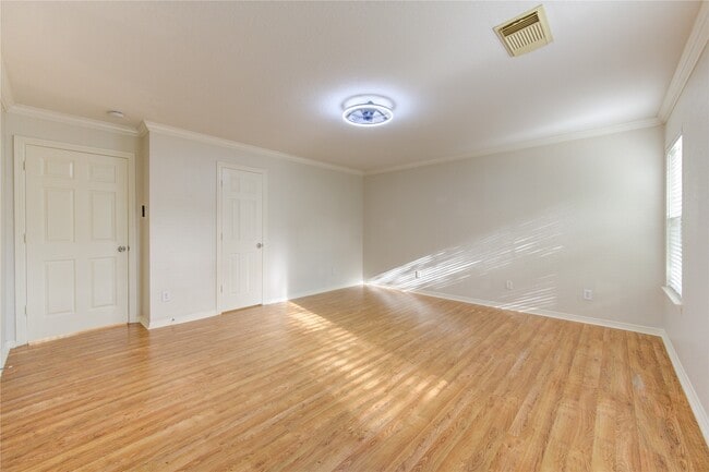 Building Photo - 12922 Yorkmont Dr