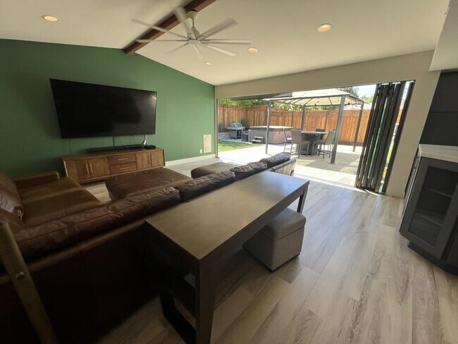 Building Photo - 1180 Pecos Way