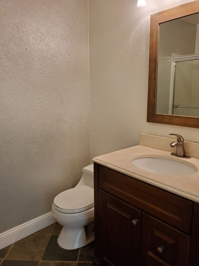 Building Photo - Beautiful Updated Condo in Prime San Ramon...