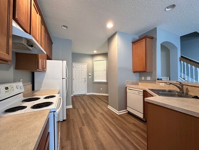 Building Photo - Oakleaf Plantation – Townhome – Briar Oaks