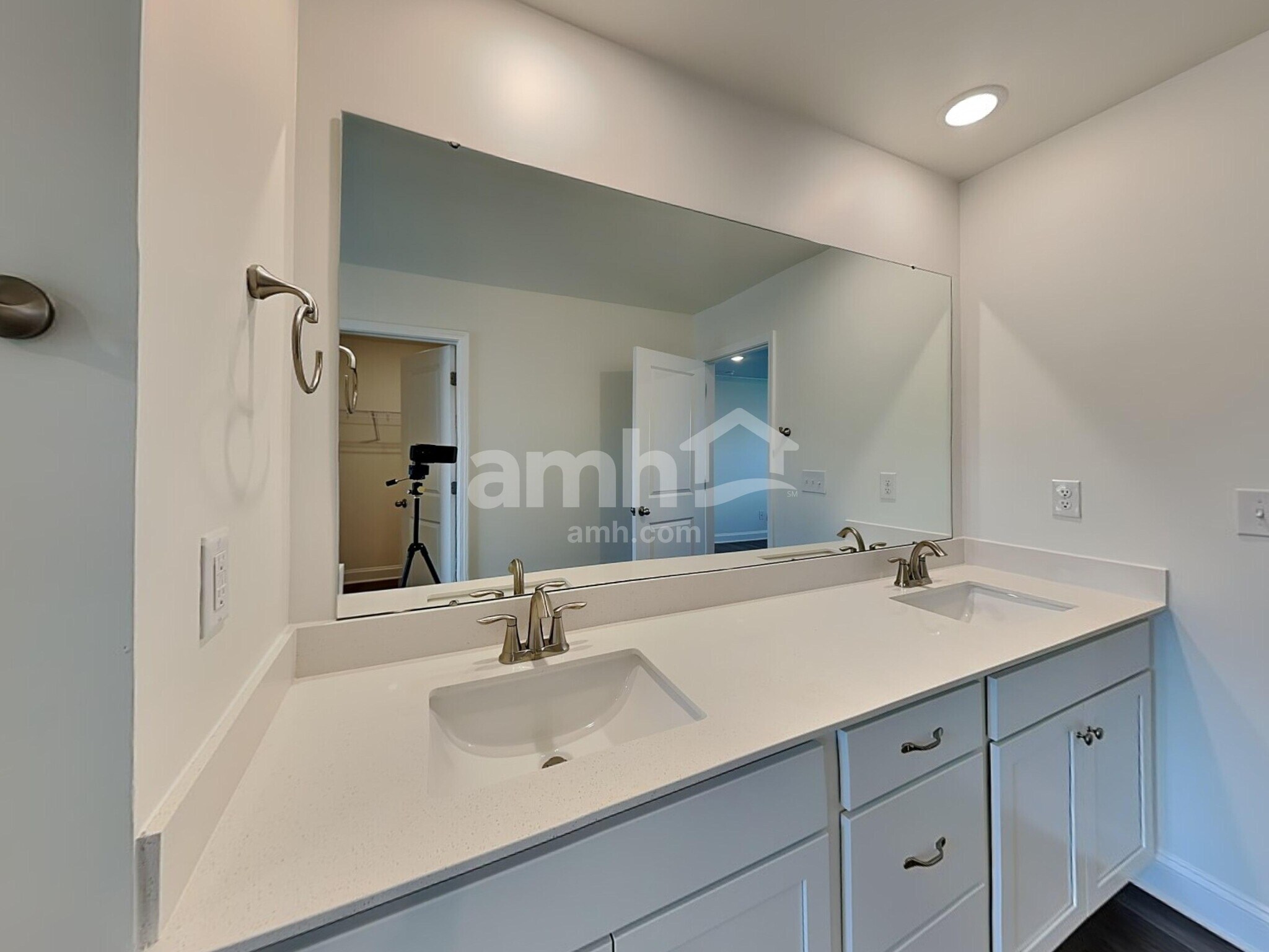 Building Photo - 3500 Lincoln Hts Ln