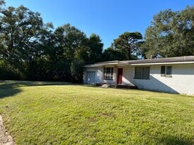 Building Photo - 2750 Gill Rd