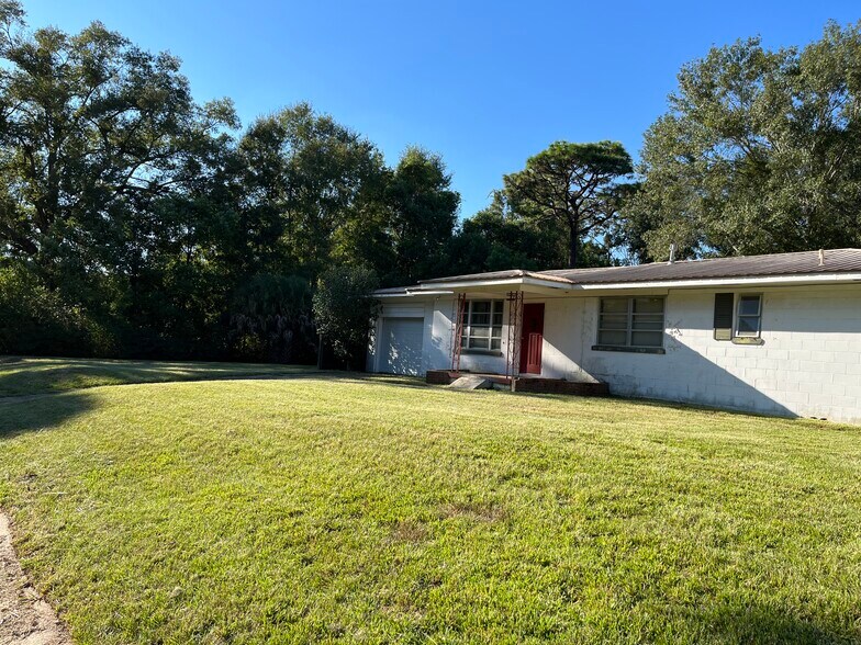 Primary Photo - 2750 Gill Rd