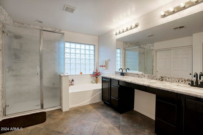 Building Photo - 3517 W Quail Track Dr