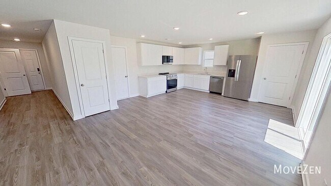 Building Photo - 161 Davis Dr