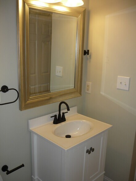 Bathroom #1 Hallway - 238 Wilbur Ave SE