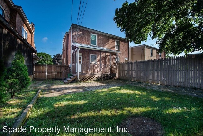 Building Photo - 3 br, 1.5 bath House - 2122 W Liberty Street