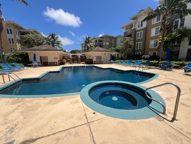 Building Photo - Colony at the Peninsula - 3 Bedroom 2 bath 2 Parking in Hawaii Kai
