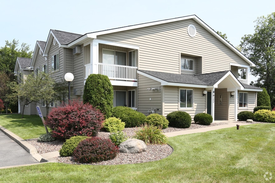 New Country Village Apartments 86018755 New Country Dr Cicero NY