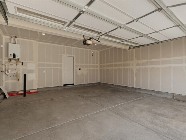 Building Photo - Desirable South Reno neighborhood of the Courtyards at Arrowcreek.