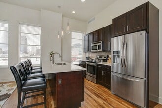 Building Photo - The Howard