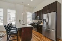 Building Photo - The Howard