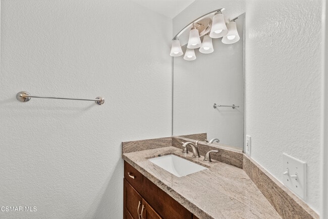 Building Photo - 5580 Spanish Oak Ln
