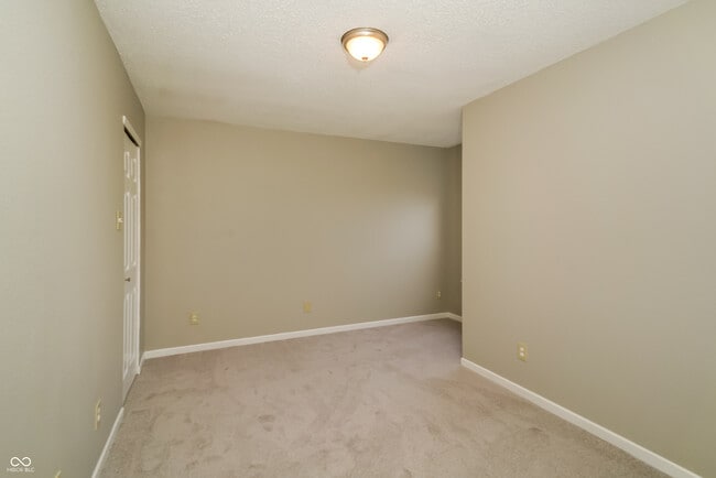 Building Photo - 31 Snowflake Cir