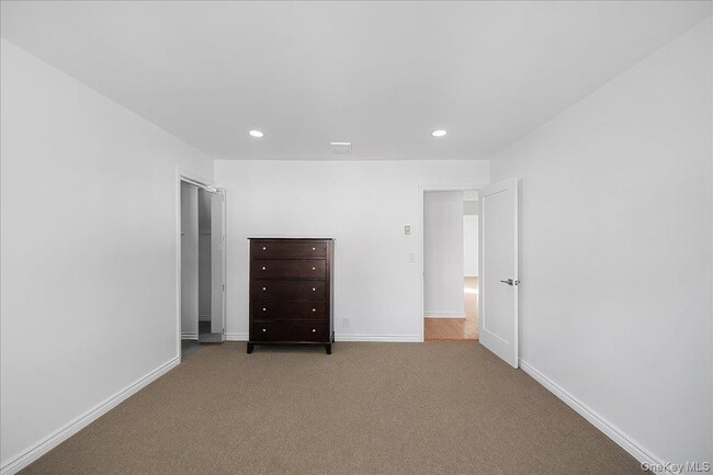 Building Photo - 163 Glover Ave