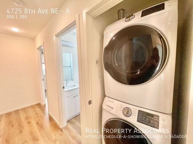 Building Photo - 4725 8th Ave NE