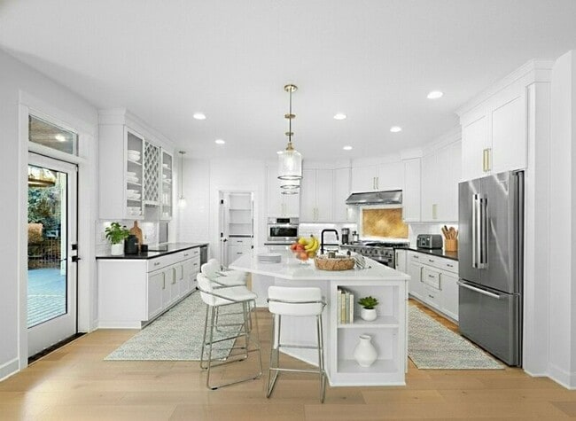 Building Photo - 9010 SW Inez St