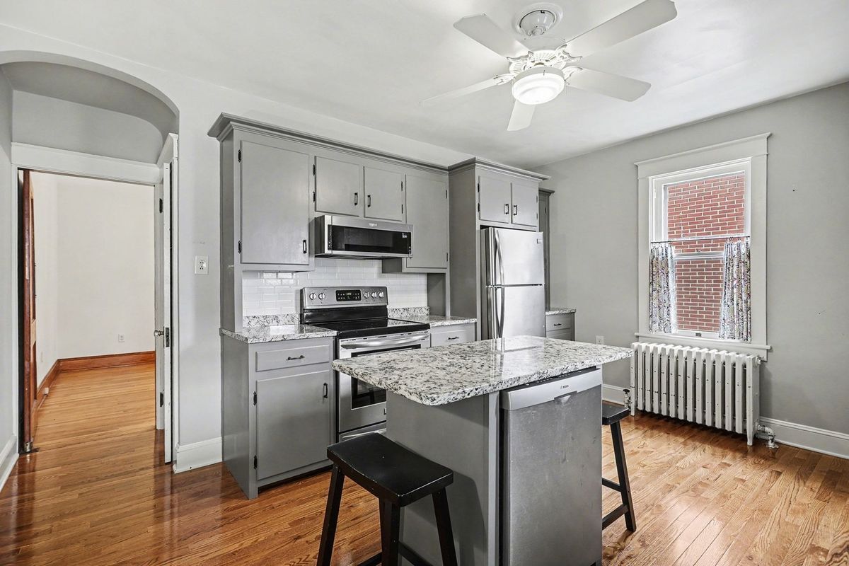 Building Photo - 144 Seminary Ave