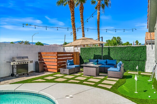 Building Photo - 79535 Dandelion Dr