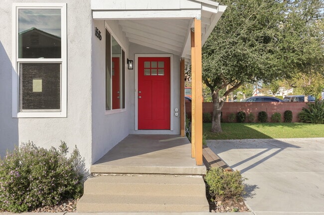 Building Photo - 6535 Ben Ave