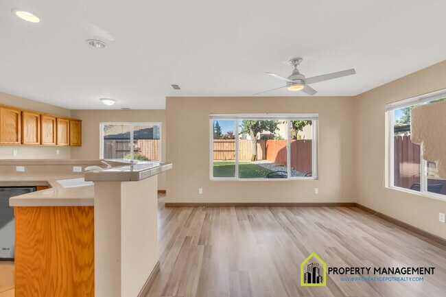Building Photo - 5-Bedroom Residence Ready for Immediate Move-In