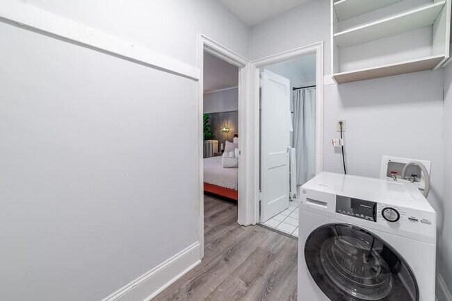 Building Photo - 2119 N Sedgwick St