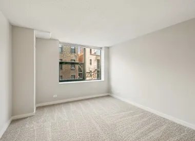 Building Photo - 67 W Huron St
