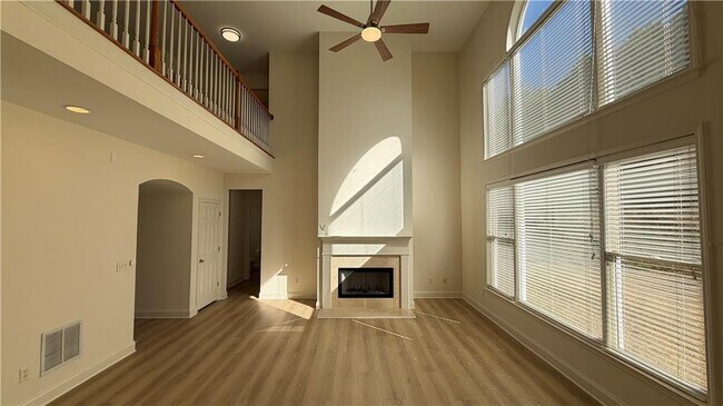 Building Photo - 4005 Lost Oak Ct