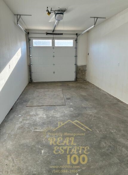 Building Photo - 4530 NE Union Loop