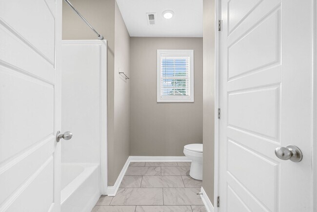 Building Photo - 1398 Citadel Dr