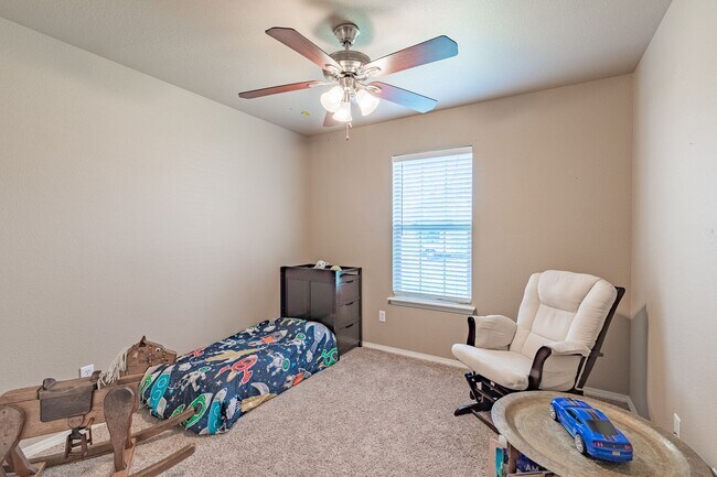 Building Photo - 3/2 in Tradewinds