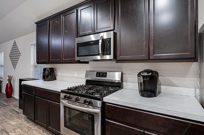 Building Photo - 518 Poppy Field Ct