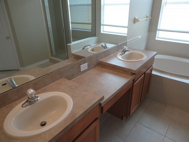 Building Photo - 8807 Sandy Plains Dr