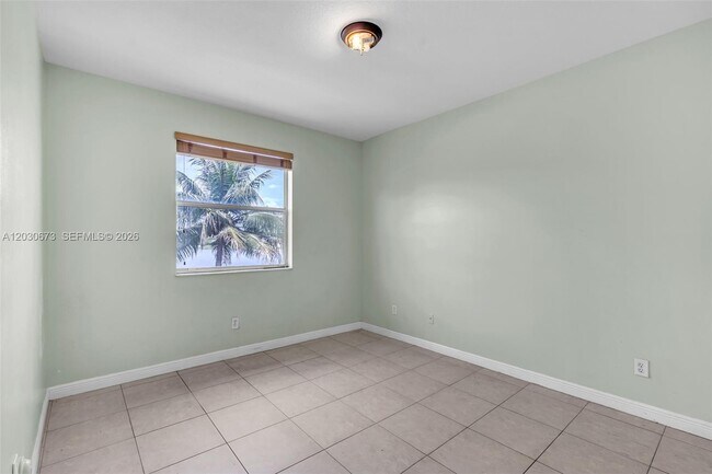 Building Photo - 5149 SW 137th Ave