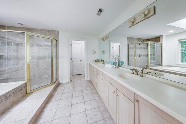 Building Photo - 1620 Timber Woods Ln