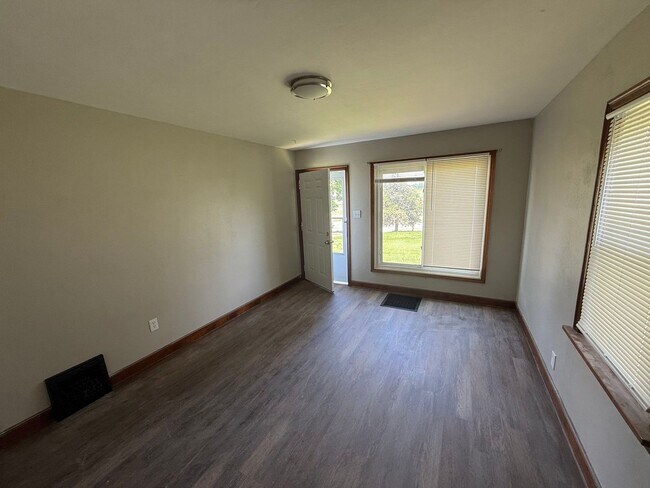 Building Photo - 12326 Larimore Rd