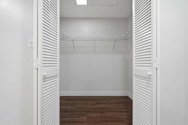 Building Photo - 114 Gleneagles Dr