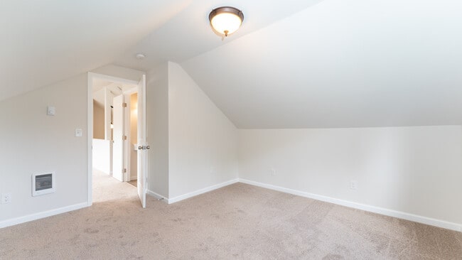 Building Photo - 16321 127th Pl SE