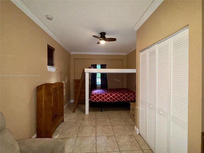 Building Photo - 786 Bostwick Dr