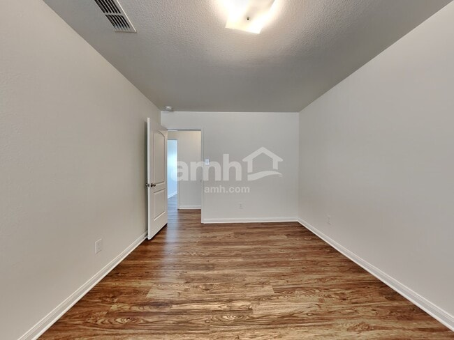 Building Photo - 9210 Bald Cypress St