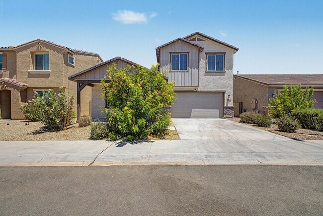 Building Photo - Gated community 4 bedroom home with community pool