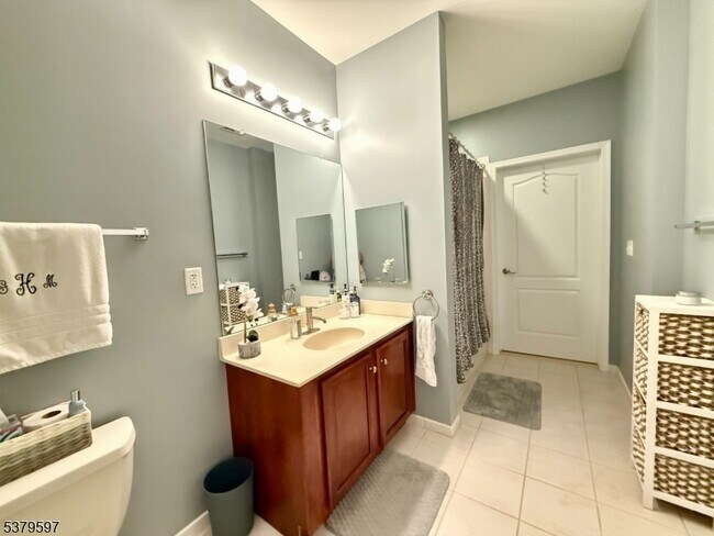 Building Photo - 6203 Brookhaven Court